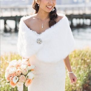 Bridal / winter faux fur shawl in white w/ brooch
